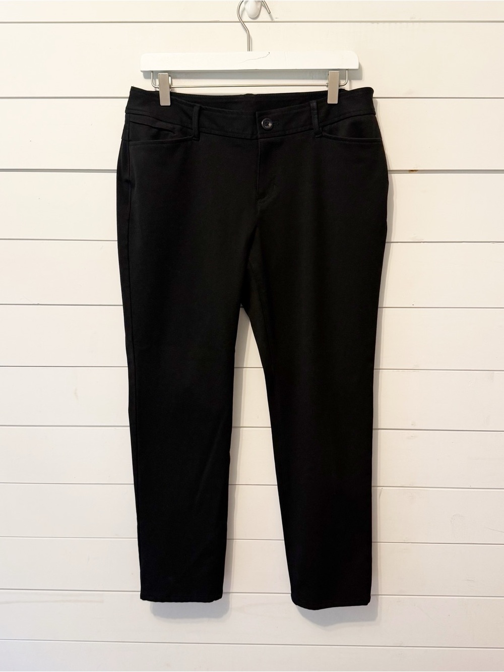 Eddie Bauer | Women’s flat-front black Straight pants Size 8 Petite